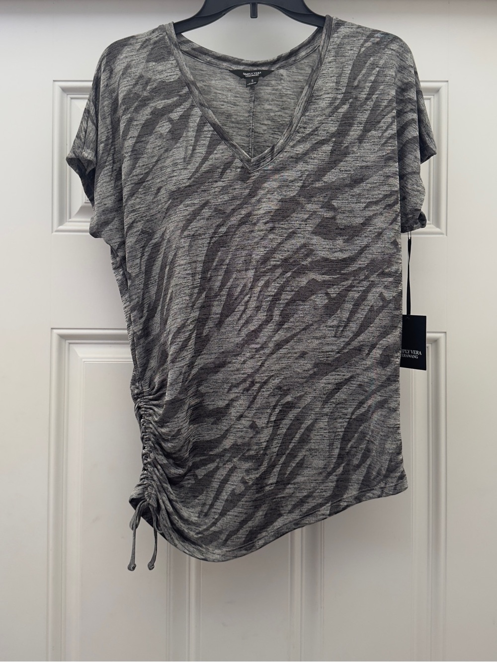 NWT Simply Vera Wang Gray Zebra-Print V-Neck Side-Ruched Top Size S